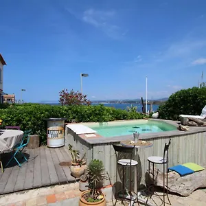  Hébergement de vacances Un Coin De Paradis